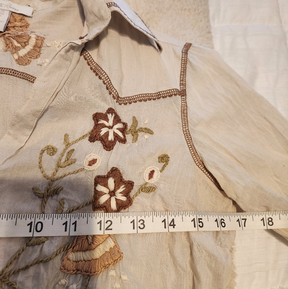 Cotton embroidered western button down shirt ¾ sleeves medium 🍄 feature🌻 - Picture 2 of 9